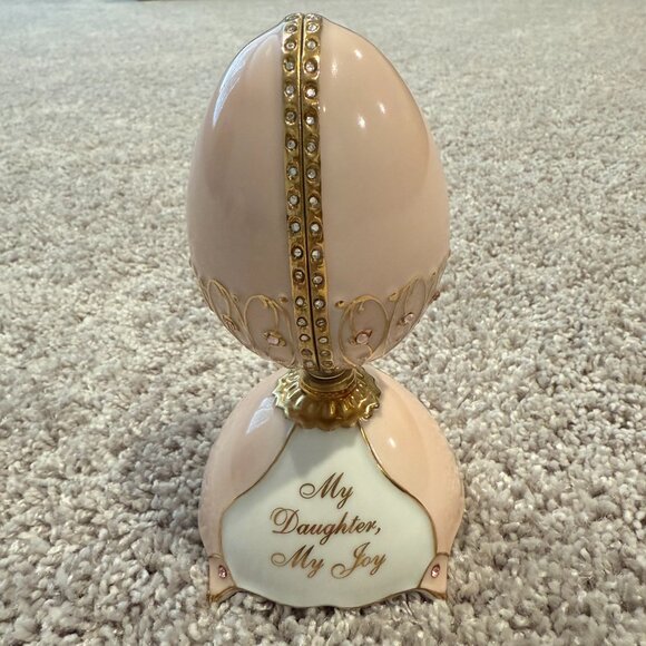 Lenox Egg on Pedestal & Daughter Egg - Picture 4 of 5